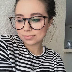 Meet your Posher, Shelby